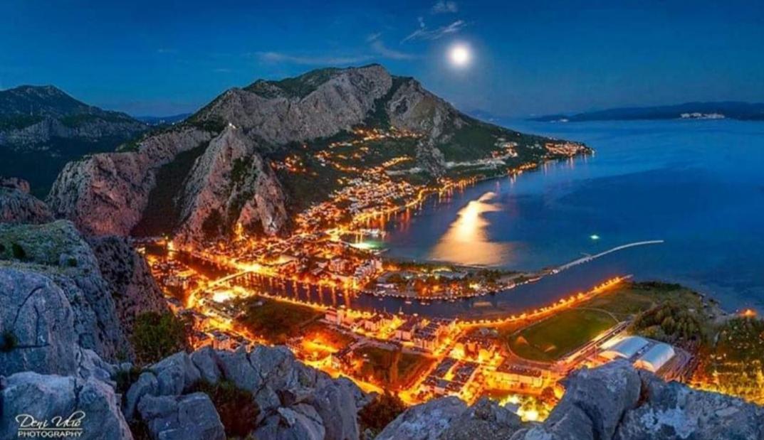Apartments Kadenca Omiš Exteriör bild