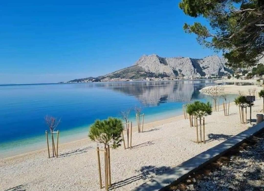 Apartments Kadenca Omiš Exteriör bild